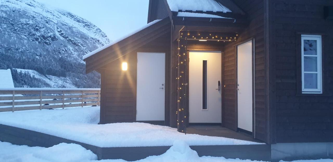 New And Exclusive Cottage In Voss With A Great View Skulestadmo Kültér fotó