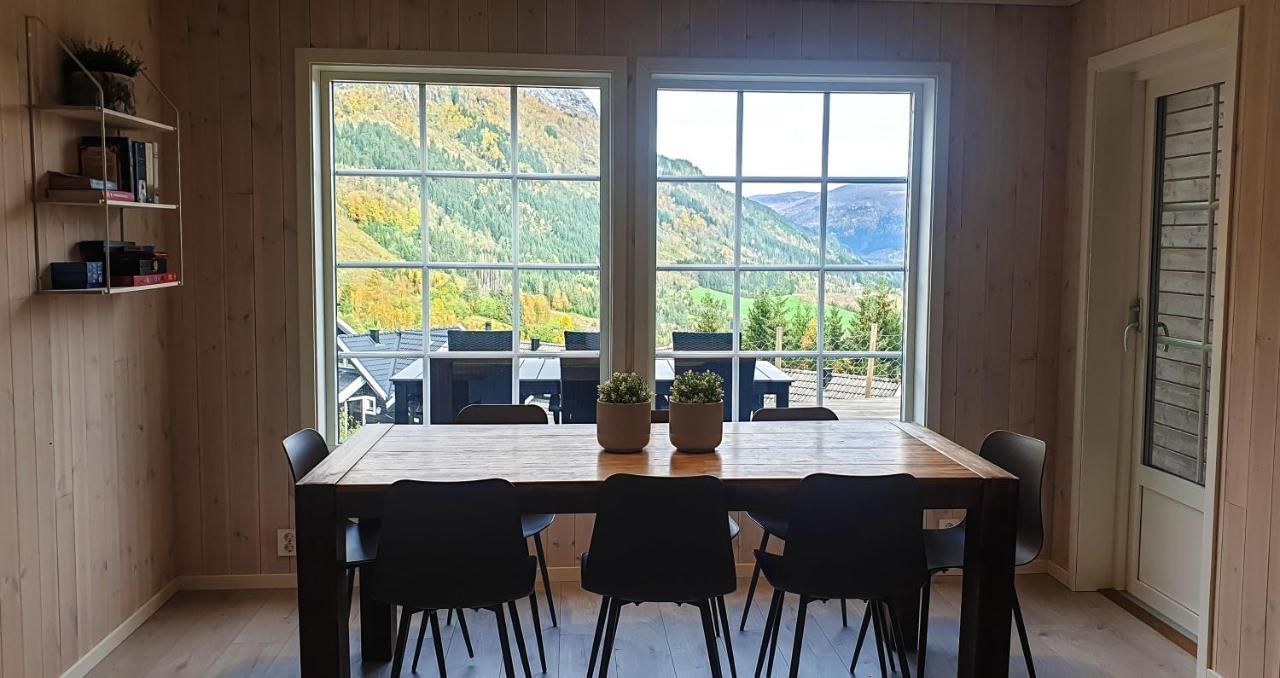 New And Exclusive Cottage In Voss With A Great View Skulestadmo Kültér fotó